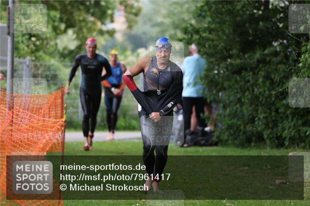 15.06.2025 - 7 Türme Triathlon Michael Strokosch http://msf.ph/oto/7961417 15.06.2025 12:13:25 Schwimmen 396, 494, 539 meine-sportfotos.de