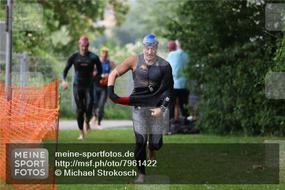 15.06.2025 - 7 Türme Triathlon Michael Strokosch http://msf.ph/oto/7961422 15.06.2025 12:13:25 Schwimmen 396, 494, 539 meine-sportfotos.de