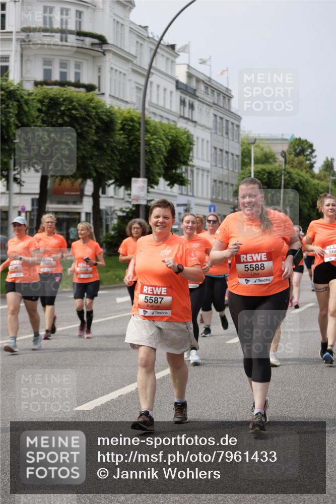 15.06.2025 - REWE Women's Run Jannik Wohlers http://msf.ph/oto/7961433 15.06.2025 09:46:11 Laufen 5689, 5038, 5587, 5588, 56 meine-sportfotos.de