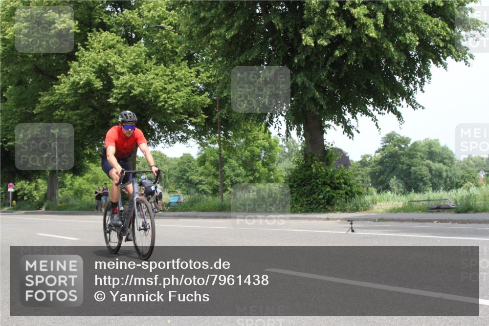 15.06.2025 - 7 Türme Triathlon Yannick Fuchs http://msf.ph/oto/7961438 15.06.2025 12:19:06 Radfahren  meine-sportfotos.de
