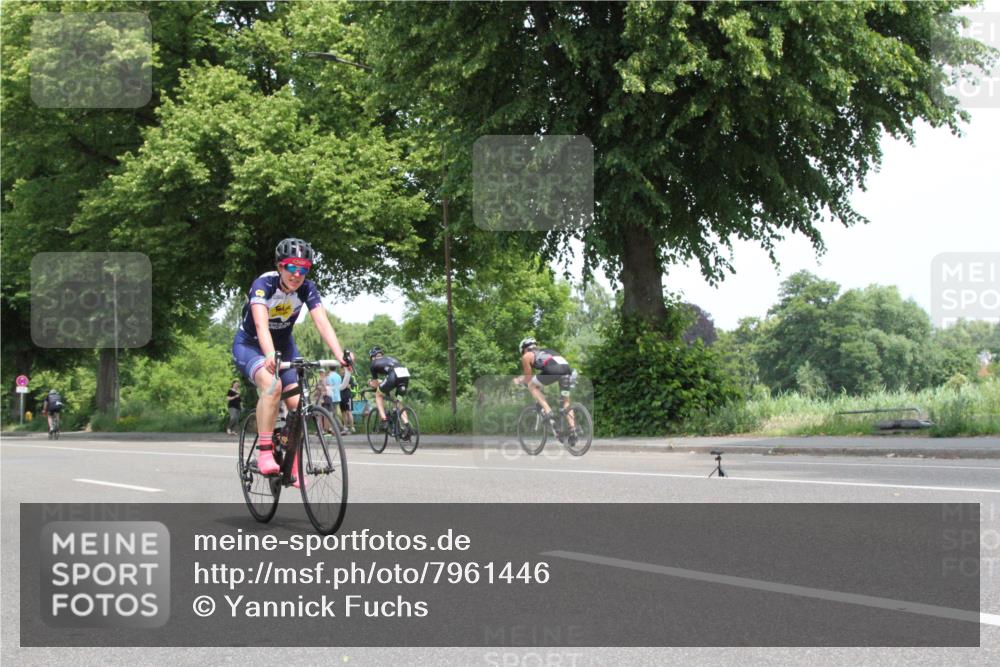 15.06.2025 - 7 Türme Triathlon Yannick Fuchs http://msf.ph/oto/7961446 15.06.2025 12:19:09 Radfahren  meine-sportfotos.de