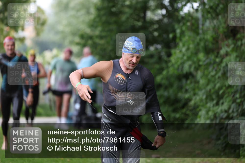 15.06.2025 - 7 Türme Triathlon Michael Strokosch http://msf.ph/oto/7961455 15.06.2025 12:13:26 Schwimmen 396, 494, 539 meine-sportfotos.de