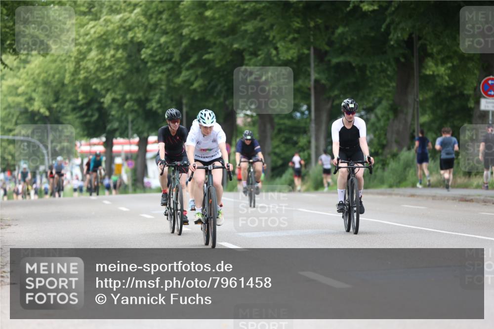 15.06.2025 - 7 Türme Triathlon Yannick Fuchs http://msf.ph/oto/7961458 15.06.2025 13:50:17 Radfahren 894, 960, 1099 meine-sportfotos.de