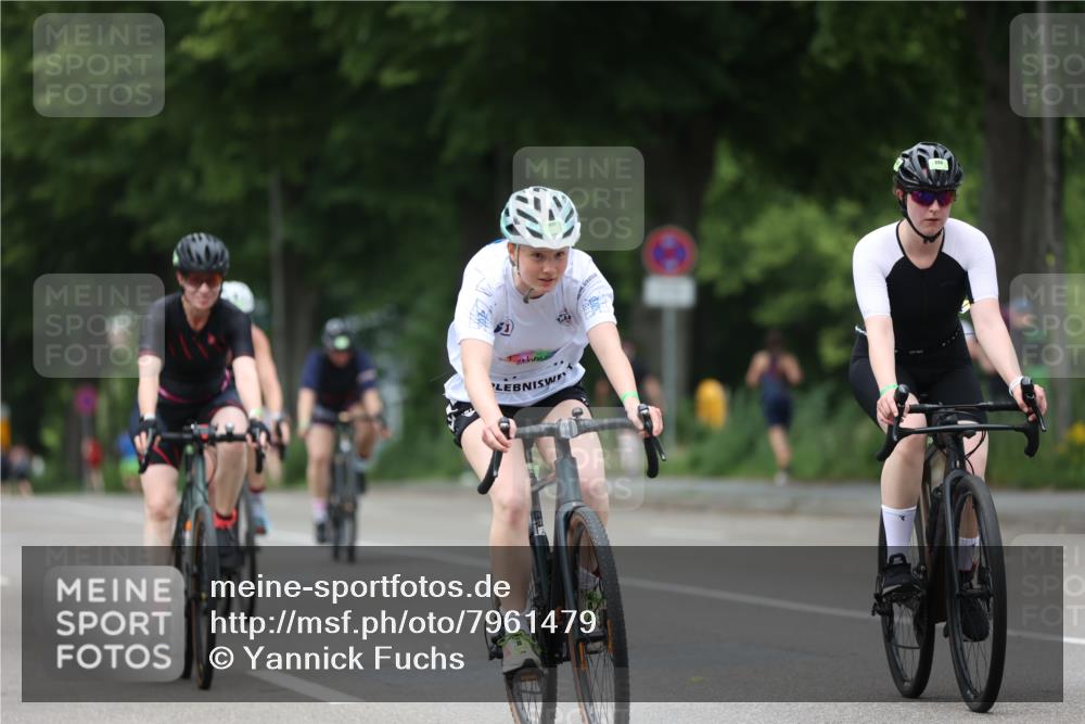 15.06.2025 - 7 Türme Triathlon Yannick Fuchs http://msf.ph/oto/7961479 15.06.2025 13:50:19 Radfahren 850, 894, 960, 1099 meine-sportfotos.de