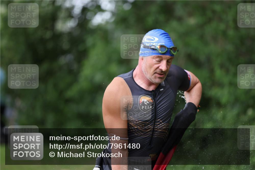 15.06.2025 - 7 Türme Triathlon Michael Strokosch http://msf.ph/oto/7961480 15.06.2025 12:13:28 Schwimmen 396, 494, 539, 566 meine-sportfotos.de