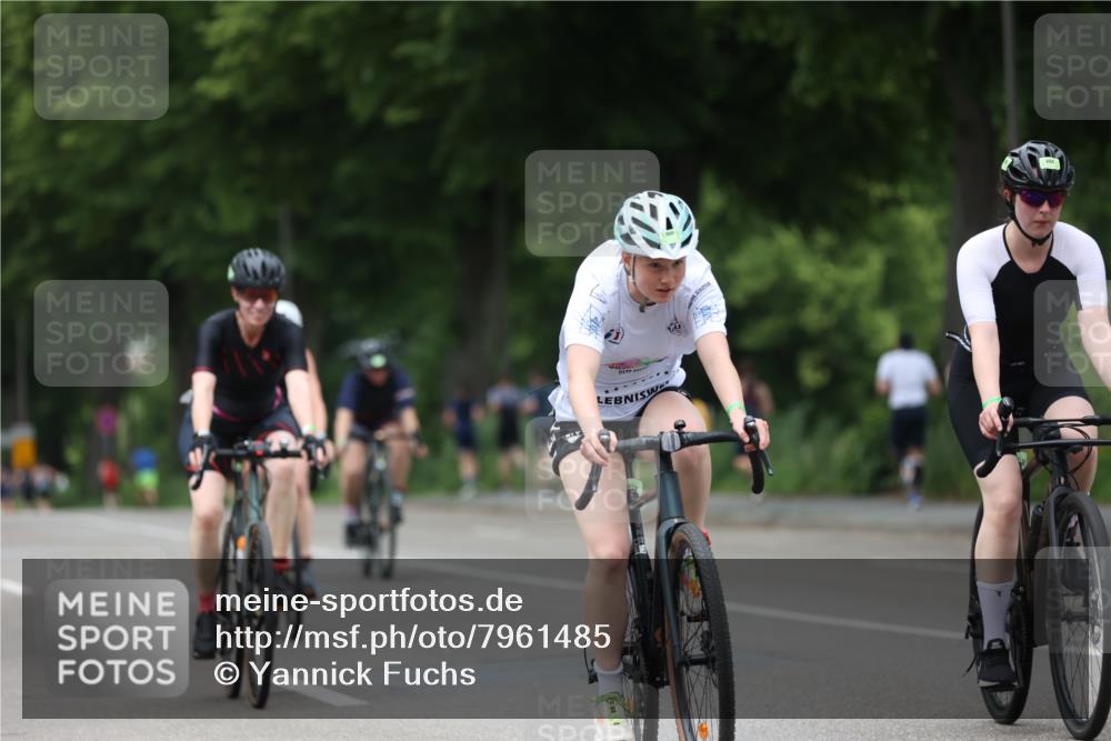 15.06.2025 - 7 Türme Triathlon Yannick Fuchs http://msf.ph/oto/7961485 15.06.2025 13:50:19 Radfahren 850, 894, 960, 1099 meine-sportfotos.de
