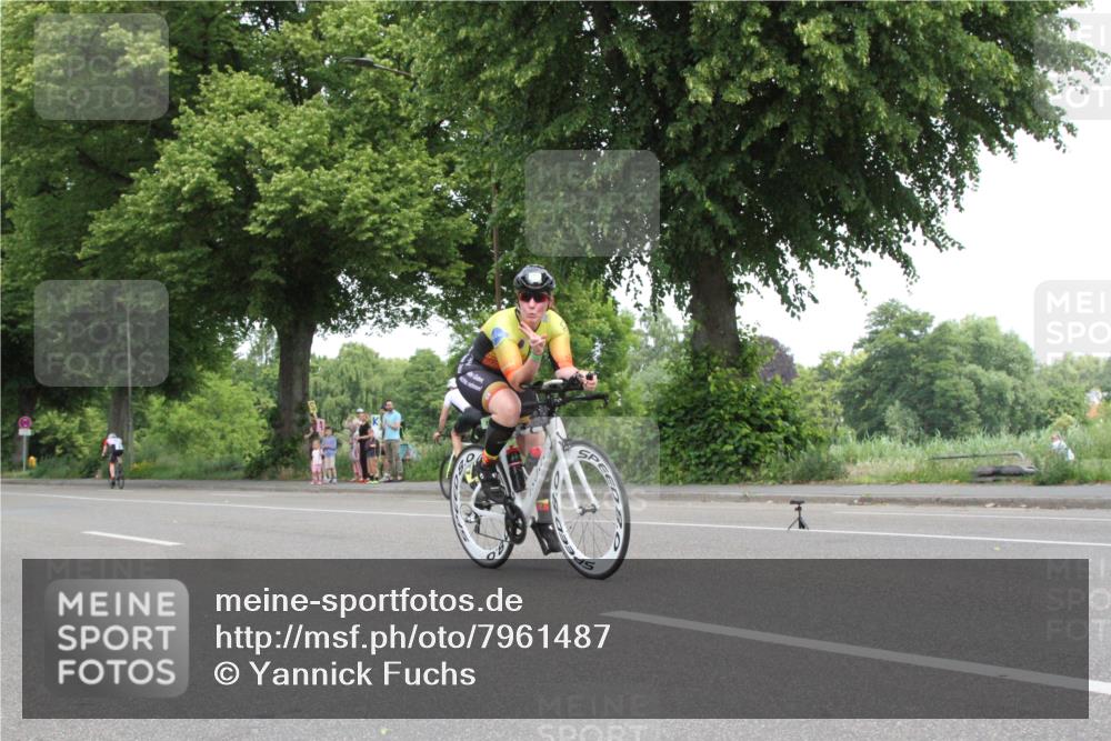 15.06.2025 - 7 Türme Triathlon Yannick Fuchs http://msf.ph/oto/7961487 15.06.2025 12:20:02 Radfahren  meine-sportfotos.de