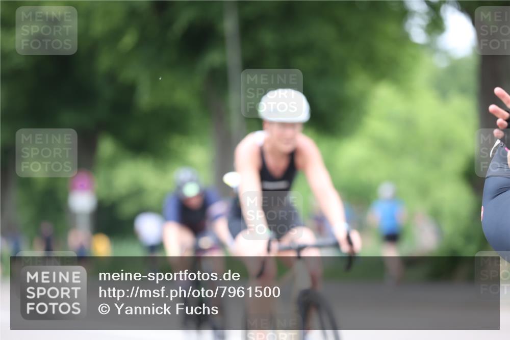 15.06.2025 - 7 Türme Triathlon Yannick Fuchs http://msf.ph/oto/7961500 15.06.2025 13:50:20 Radfahren 822, 850, 894, 960, 1099 meine-sportfotos.de