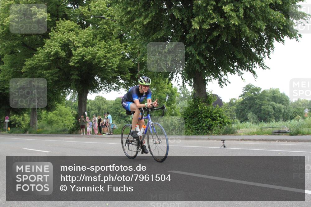 15.06.2025 - 7 Türme Triathlon Yannick Fuchs http://msf.ph/oto/7961504 15.06.2025 12:20:36 Radfahren  meine-sportfotos.de