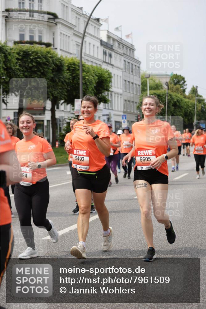 15.06.2025 - REWE Women's Run Jannik Wohlers http://msf.ph/oto/7961509 15.06.2025 09:46:13 Laufen 94, 5493, 5605 meine-sportfotos.de