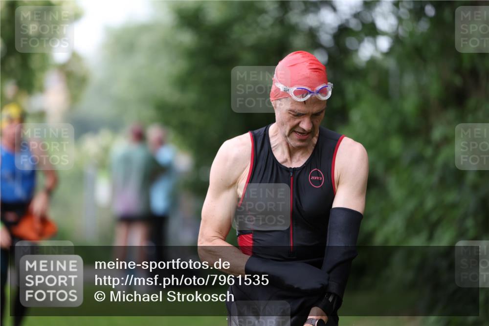 15.06.2025 - 7 Türme Triathlon Michael Strokosch http://msf.ph/oto/7961535 15.06.2025 12:13:30 Schwimmen 396, 494, 539, 566 meine-sportfotos.de