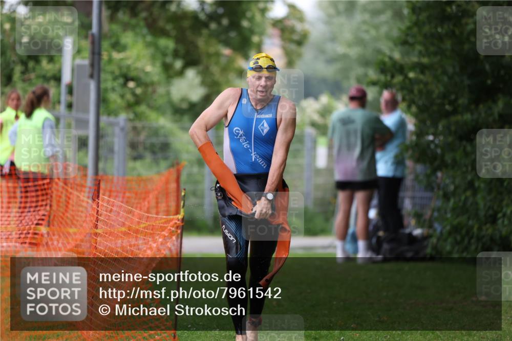 15.06.2025 - 7 Türme Triathlon Michael Strokosch http://msf.ph/oto/7961542 15.06.2025 12:13:31 Schwimmen 396, 494, 539, 566, 633 meine-sportfotos.de