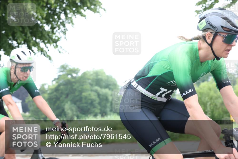 15.06.2025 - 7 Türme Triathlon Yannick Fuchs http://msf.ph/oto/7961545 15.06.2025 10:02:37 Radfahren 129, 132 meine-sportfotos.de