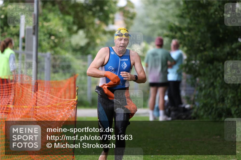 15.06.2025 - 7 Türme Triathlon Michael Strokosch http://msf.ph/oto/7961563 15.06.2025 12:13:32 Schwimmen 396, 494, 539, 566, 633 meine-sportfotos.de