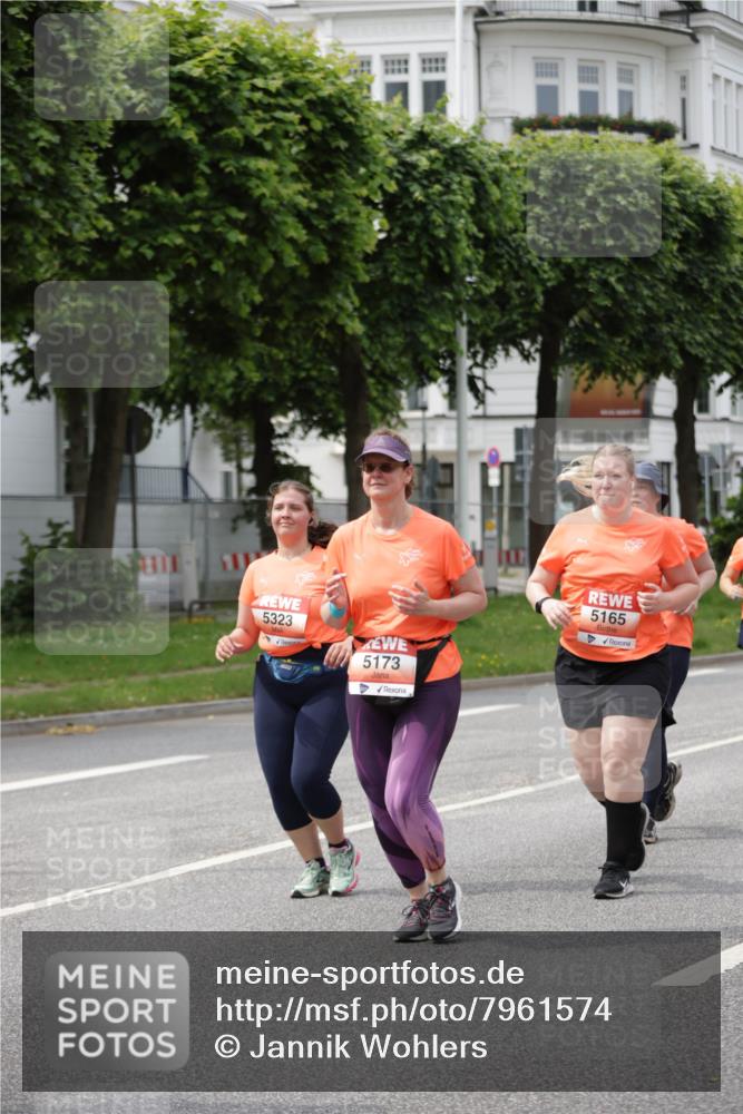15.06.2025 - REWE Women's Run Jannik Wohlers http://msf.ph/oto/7961574 15.06.2025 09:46:17 Laufen 11, 5323, 5173, 5165 meine-sportfotos.de