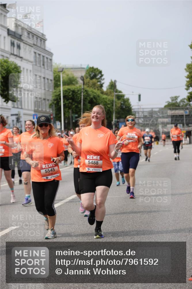 15.06.2025 - REWE Women's Run Jannik Wohlers http://msf.ph/oto/7961592 15.06.2025 09:46:18 Laufen 5545, 5488, 5145 meine-sportfotos.de