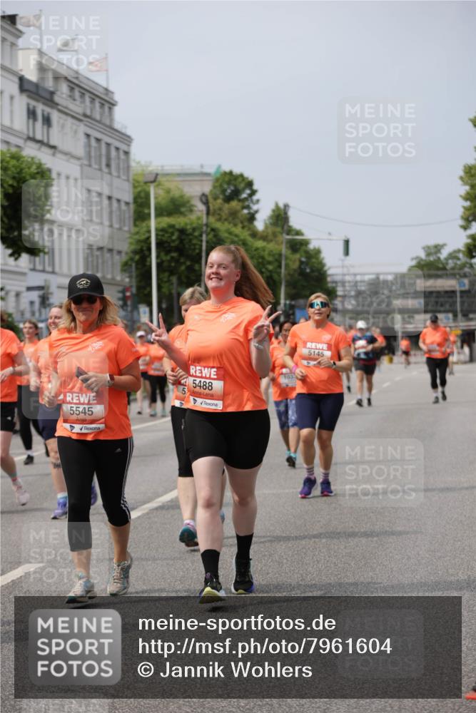 15.06.2025 - REWE Women's Run Jannik Wohlers http://msf.ph/oto/7961604 15.06.2025 09:46:18 Laufen 5545, 5488, 5, 103, 5145 meine-sportfotos.de