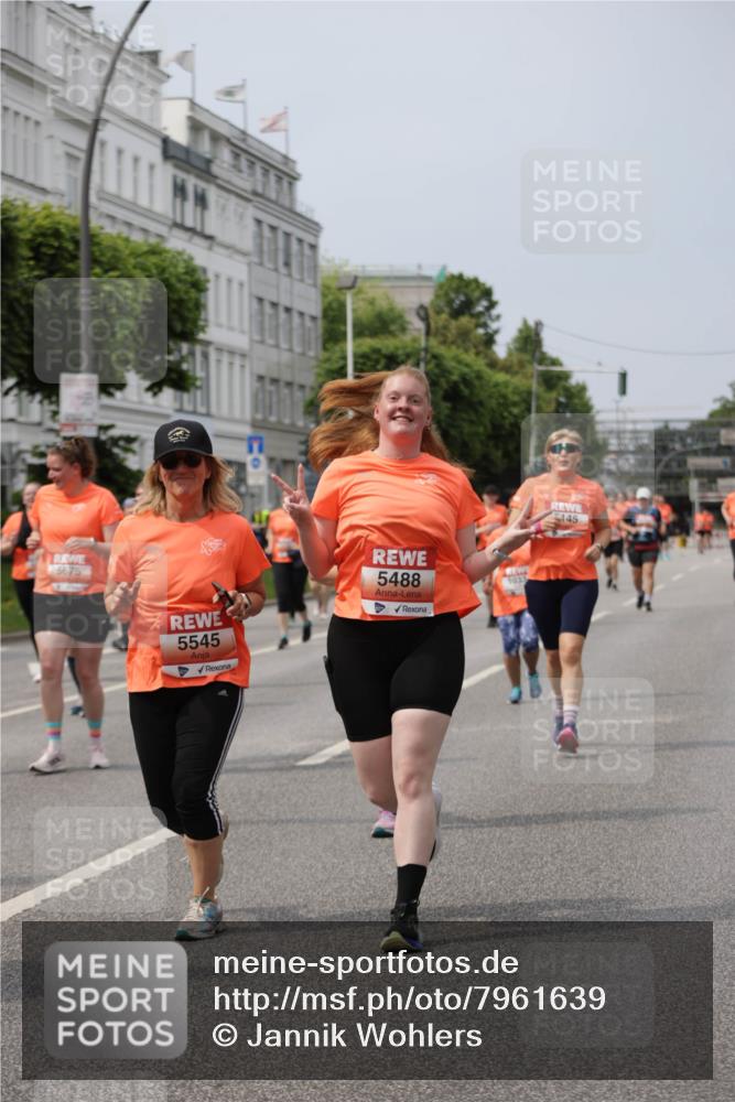 15.06.2025 - REWE Women's Run Jannik Wohlers http://msf.ph/oto/7961639 15.06.2025 09:46:19 Laufen 5675, 5545, 5488, 1033, 145 meine-sportfotos.de
