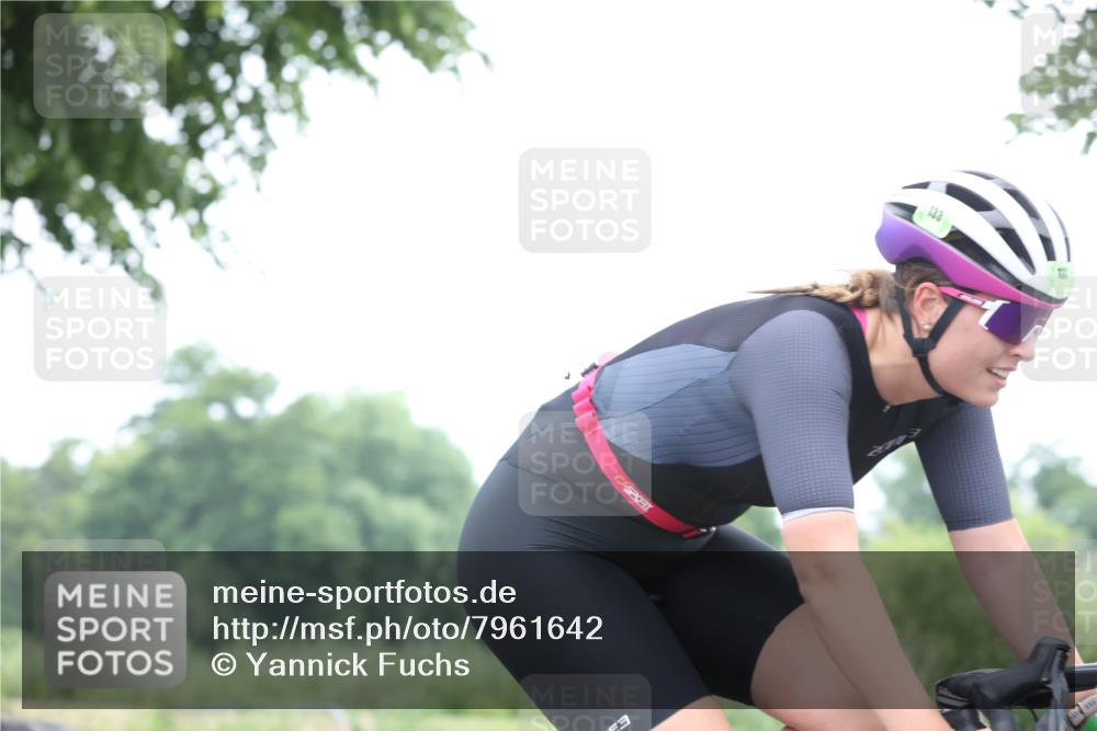 15.06.2025 - 7 Türme Triathlon Yannick Fuchs http://msf.ph/oto/7961642 15.06.2025 10:03:39 Radfahren  meine-sportfotos.de