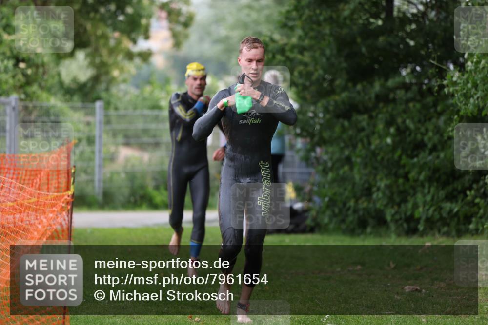 15.06.2025 - 7 Türme Triathlon Michael Strokosch http://msf.ph/oto/7961654 15.06.2025 12:13:46 Schwimmen 395, 543, 566, 599, 633 meine-sportfotos.de