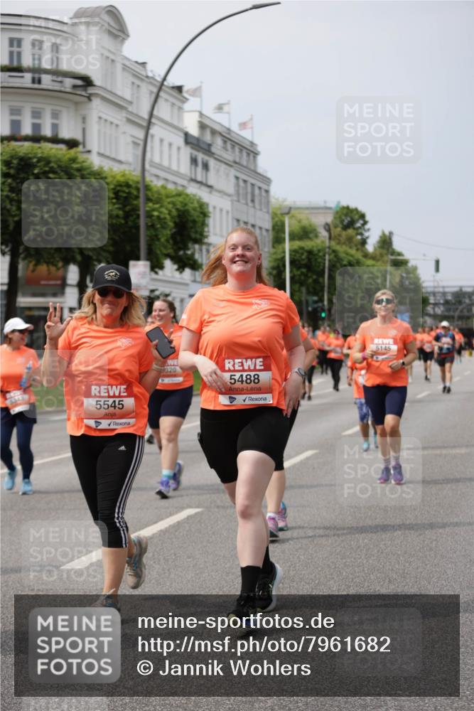 15.06.2025 - REWE Women's Run Jannik Wohlers http://msf.ph/oto/7961682 15.06.2025 09:46:19 Laufen 5545, 320, 5488, 5145 meine-sportfotos.de