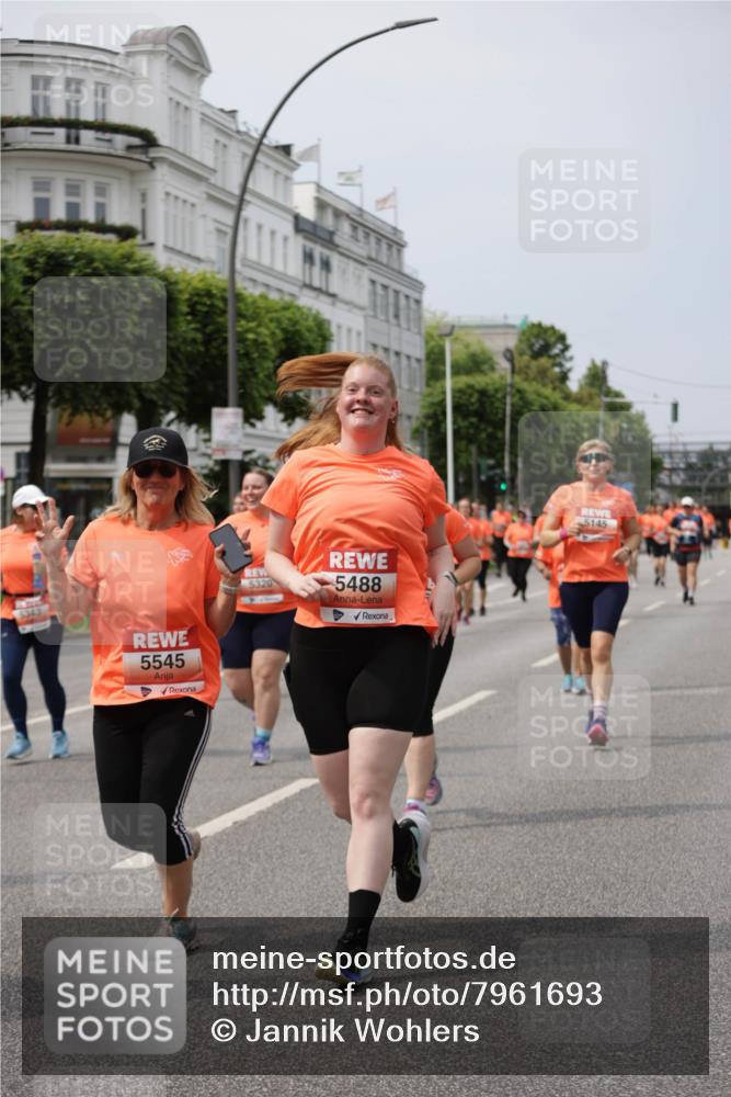 15.06.2025 - REWE Women's Run Jannik Wohlers http://msf.ph/oto/7961693 15.06.2025 09:46:19 Laufen 5343, 5545, 5320, 5488, 5145 meine-sportfotos.de