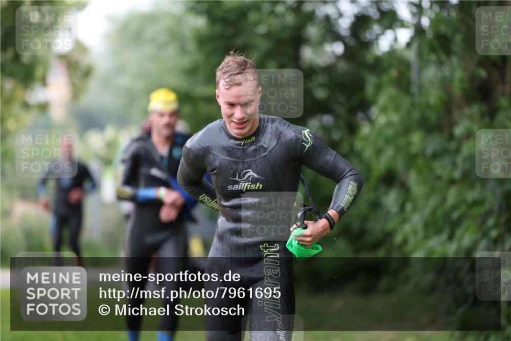15.06.2025 - 7 Türme Triathlon Michael Strokosch http://msf.ph/oto/7961695 15.06.2025 12:13:48 Schwimmen 395, 497, 543, 566, 599, 633 meine-sportfotos.de