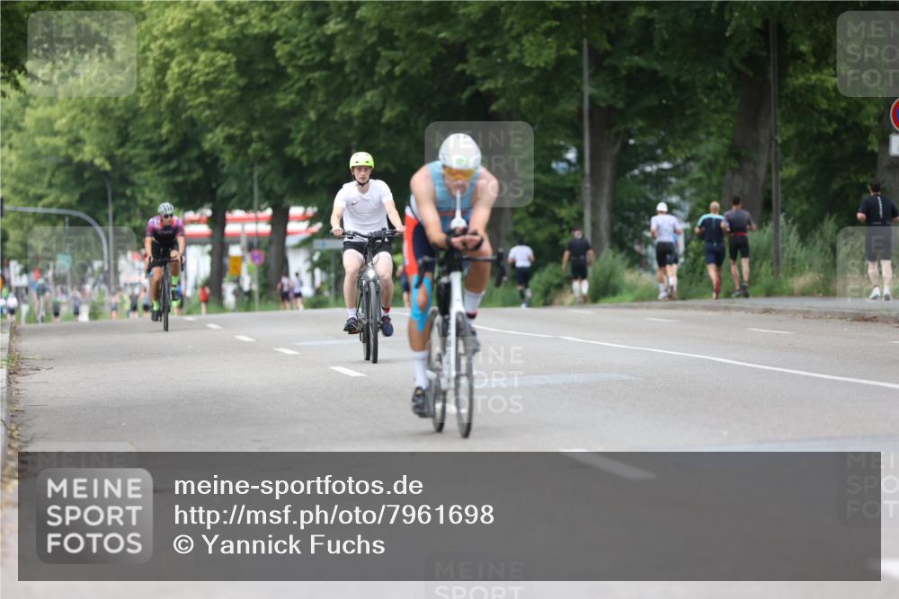 15.06.2025 - 7 Türme Triathlon Yannick Fuchs http://msf.ph/oto/7961698 15.06.2025 13:50:40 Radfahren 195, 326, 1096 meine-sportfotos.de