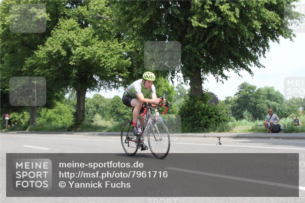15.06.2025 - 7 Türme Triathlon Yannick Fuchs http://msf.ph/oto/7961716 15.06.2025 12:29:24 Radfahren  meine-sportfotos.de