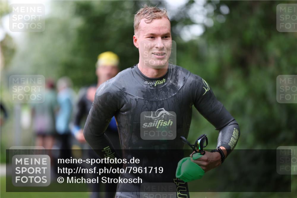 15.06.2025 - 7 Türme Triathlon Michael Strokosch http://msf.ph/oto/7961719 15.06.2025 12:13:49 Schwimmen 395, 497, 501, 543, 566, 599, 633 meine-sportfotos.de