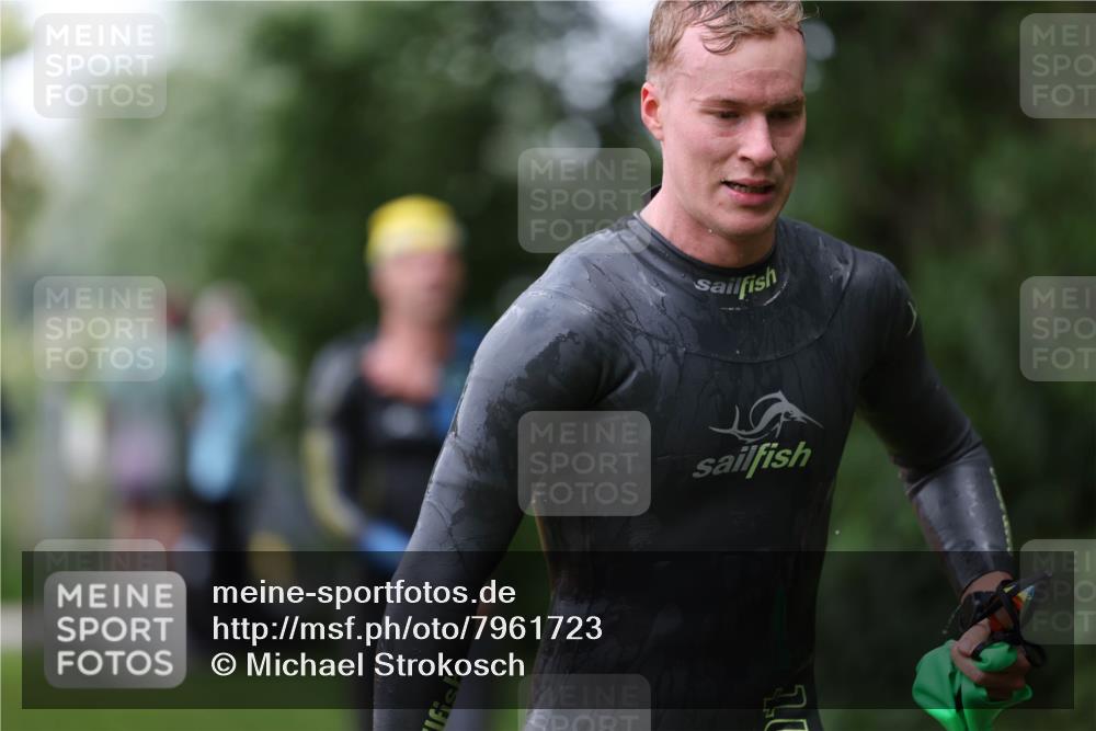 15.06.2025 - 7 Türme Triathlon Michael Strokosch http://msf.ph/oto/7961723 15.06.2025 12:13:49 Schwimmen 395, 497, 501, 543, 566, 599, 633 meine-sportfotos.de