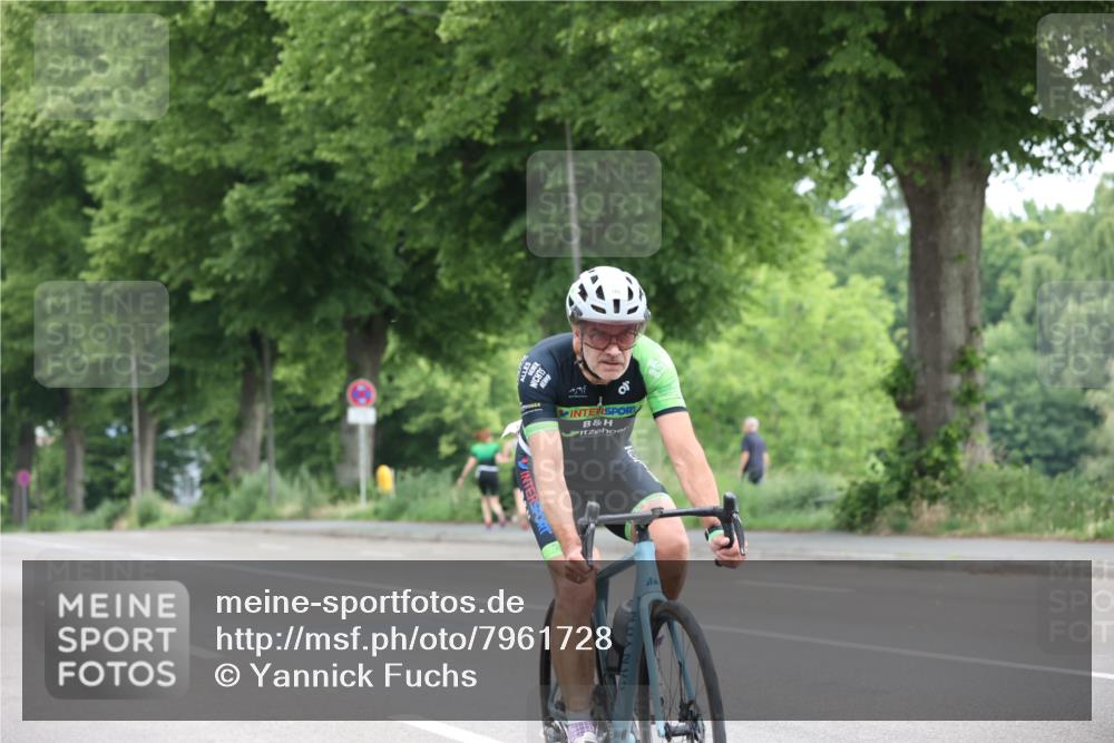 15.06.2025 - 7 Türme Triathlon Yannick Fuchs http://msf.ph/oto/7961728 15.06.2025 10:05:56 Radfahren 137, 139, 140, 145, 146, 148 meine-sportfotos.de