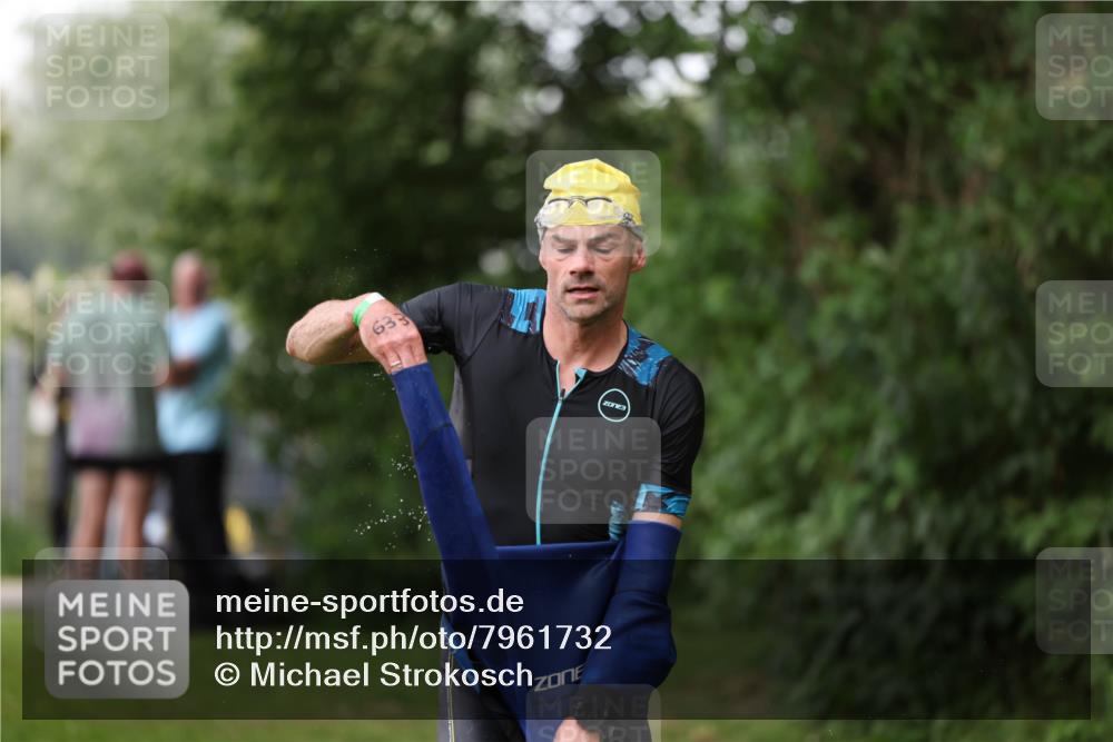 15.06.2025 - 7 Türme Triathlon Michael Strokosch http://msf.ph/oto/7961732 15.06.2025 12:13:50 Schwimmen 395, 497, 501, 543, 566, 599, 633 meine-sportfotos.de