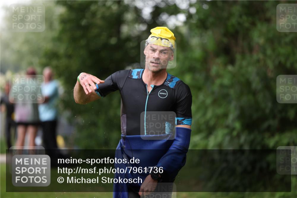 15.06.2025 - 7 Türme Triathlon Michael Strokosch http://msf.ph/oto/7961736 15.06.2025 12:13:50 Schwimmen 395, 497, 501, 543, 566, 599, 633 meine-sportfotos.de