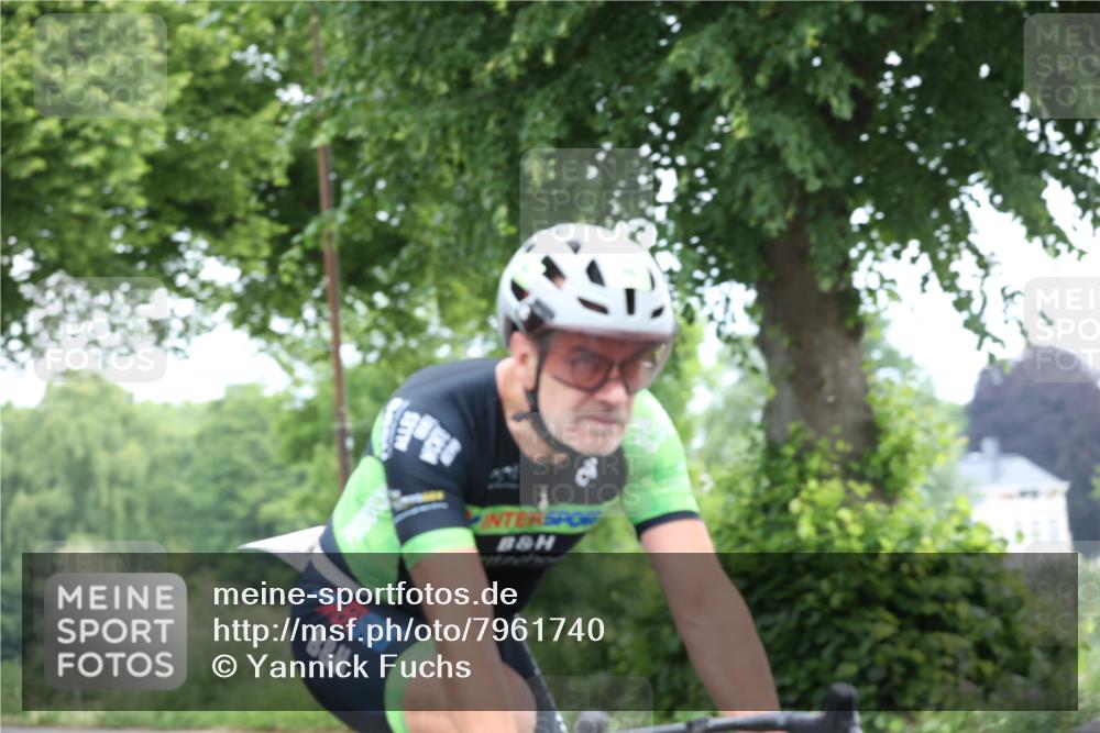 15.06.2025 - 7 Türme Triathlon Yannick Fuchs http://msf.ph/oto/7961740 15.06.2025 10:05:56 Radfahren 137, 139, 140, 145, 146, 148 meine-sportfotos.de