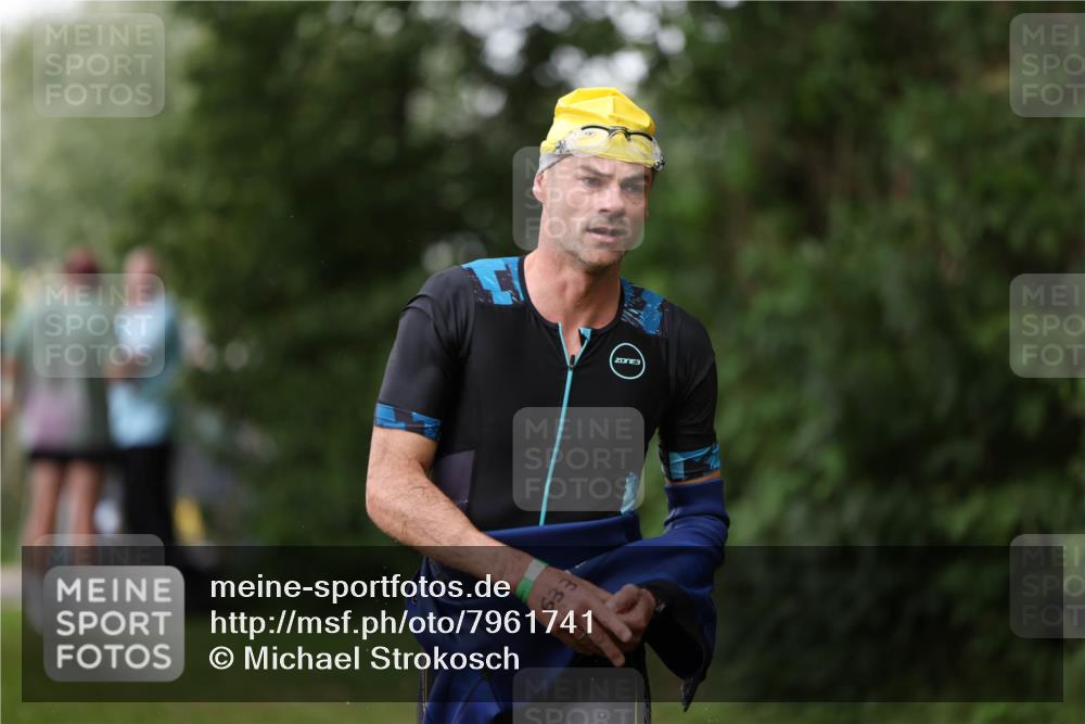 15.06.2025 - 7 Türme Triathlon Michael Strokosch http://msf.ph/oto/7961741 15.06.2025 12:13:51 Schwimmen 395, 497, 501, 543, 566, 599, 633 meine-sportfotos.de