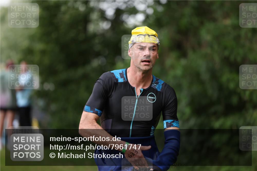 15.06.2025 - 7 Türme Triathlon Michael Strokosch http://msf.ph/oto/7961747 15.06.2025 12:13:51 Schwimmen 395, 497, 501, 543, 566, 599, 633 meine-sportfotos.de