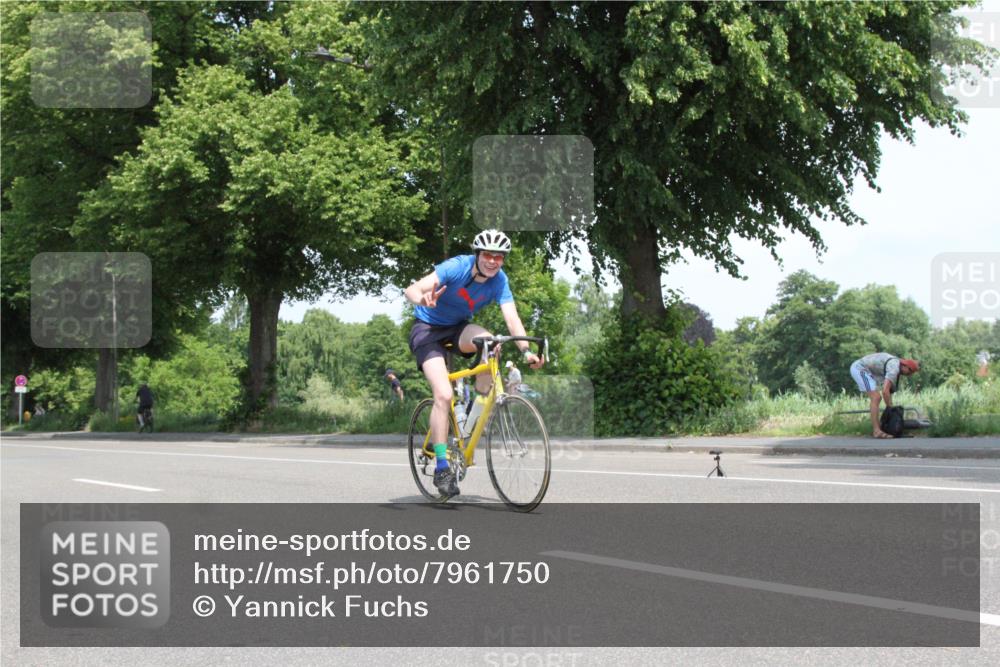 15.06.2025 - 7 Türme Triathlon Yannick Fuchs http://msf.ph/oto/7961750 15.06.2025 12:30:00 Radfahren  meine-sportfotos.de