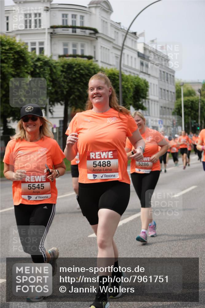 15.06.2025 - REWE Women's Run Jannik Wohlers http://msf.ph/oto/7961751 15.06.2025 09:46:20 Laufen 5545, 5488, 5286 meine-sportfotos.de