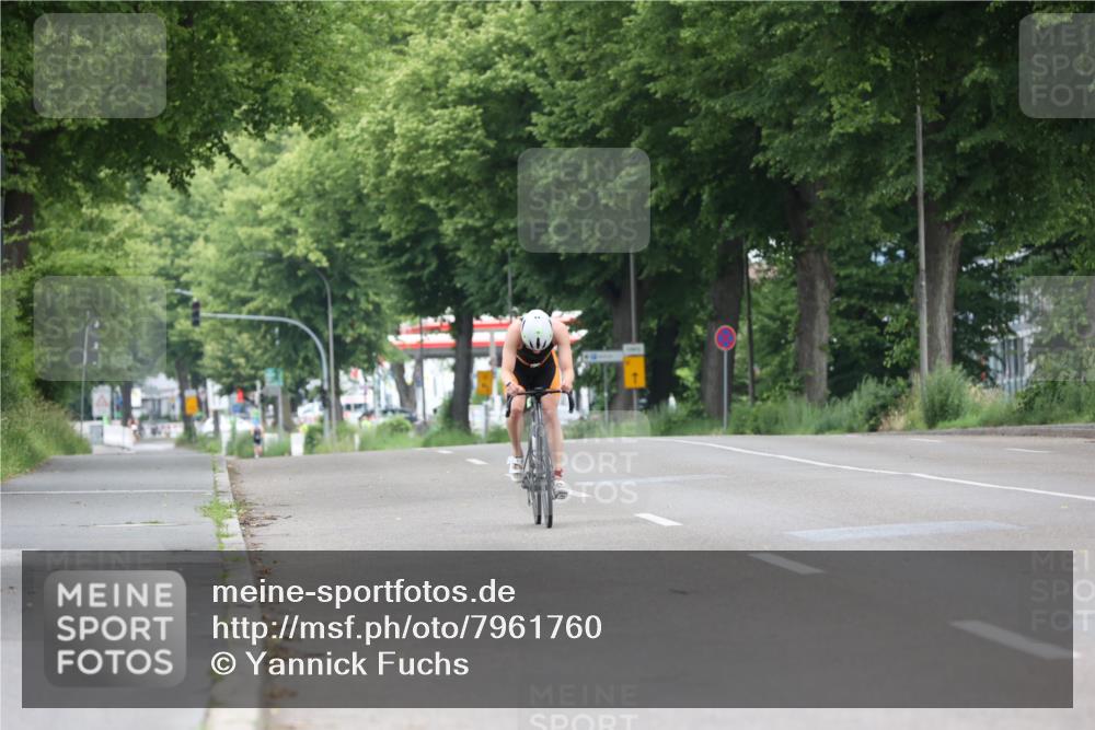15.06.2025 - 7 Türme Triathlon Yannick Fuchs http://msf.ph/oto/7961760 15.06.2025 10:06:07 Radfahren 70 meine-sportfotos.de