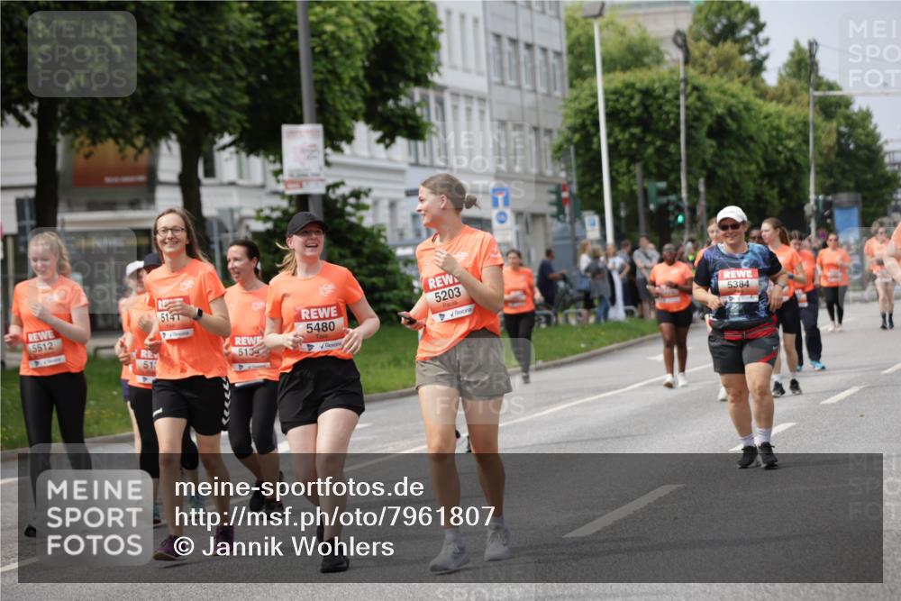 15.06.2025 - REWE Women's Run Jannik Wohlers http://msf.ph/oto/7961807 15.06.2025 09:46:27 Laufen 5512, 51, 5141, 5203, 5480, 513, 5384 meine-sportfotos.de