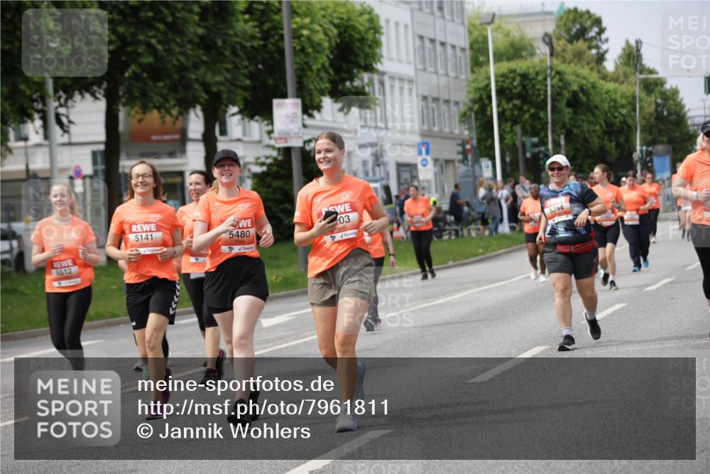 15.06.2025 - REWE Women's Run Jannik Wohlers http://msf.ph/oto/7961811 15.06.2025 09:46:27 Laufen 5141, 5480, 5512, 03, 5384, 160 meine-sportfotos.de