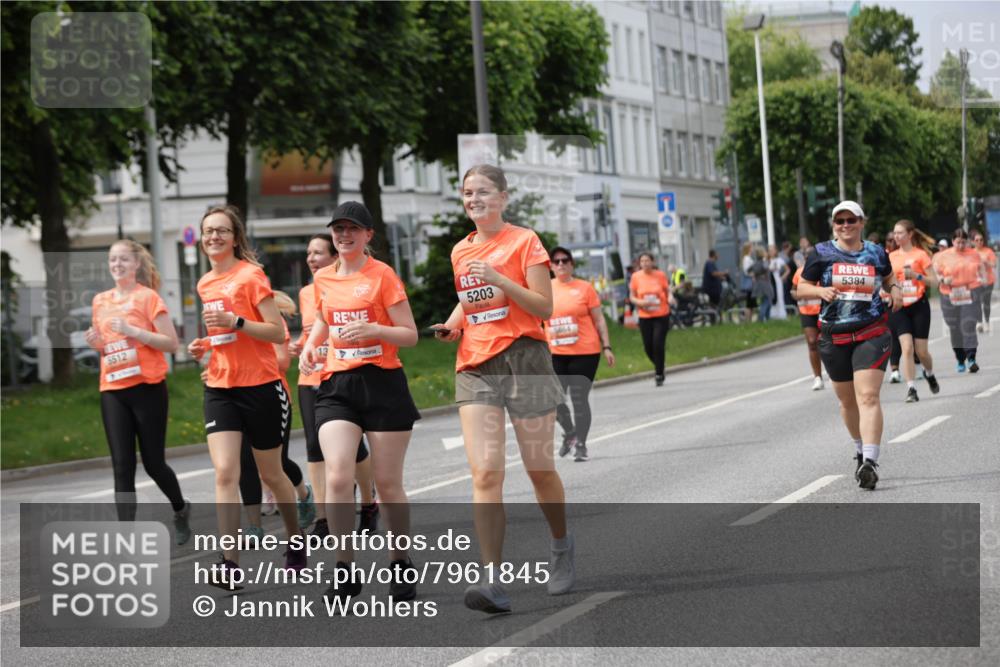 15.06.2025 - REWE Women's Run Jannik Wohlers http://msf.ph/oto/7961845 15.06.2025 09:46:28 Laufen 5512, 5203, 13, 5664, 5384 meine-sportfotos.de