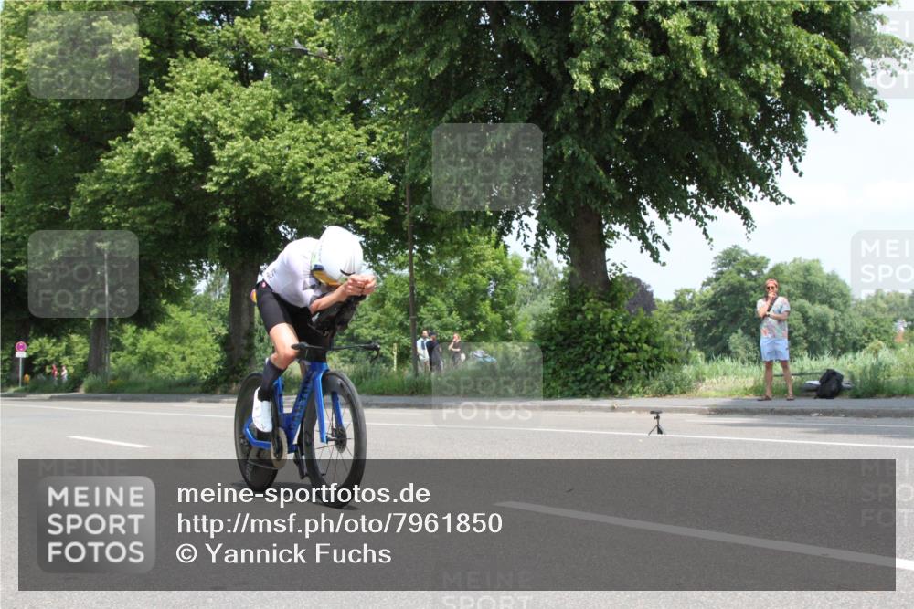 15.06.2025 - 7 Türme Triathlon Yannick Fuchs http://msf.ph/oto/7961850 15.06.2025 12:32:46 Radfahren  meine-sportfotos.de
