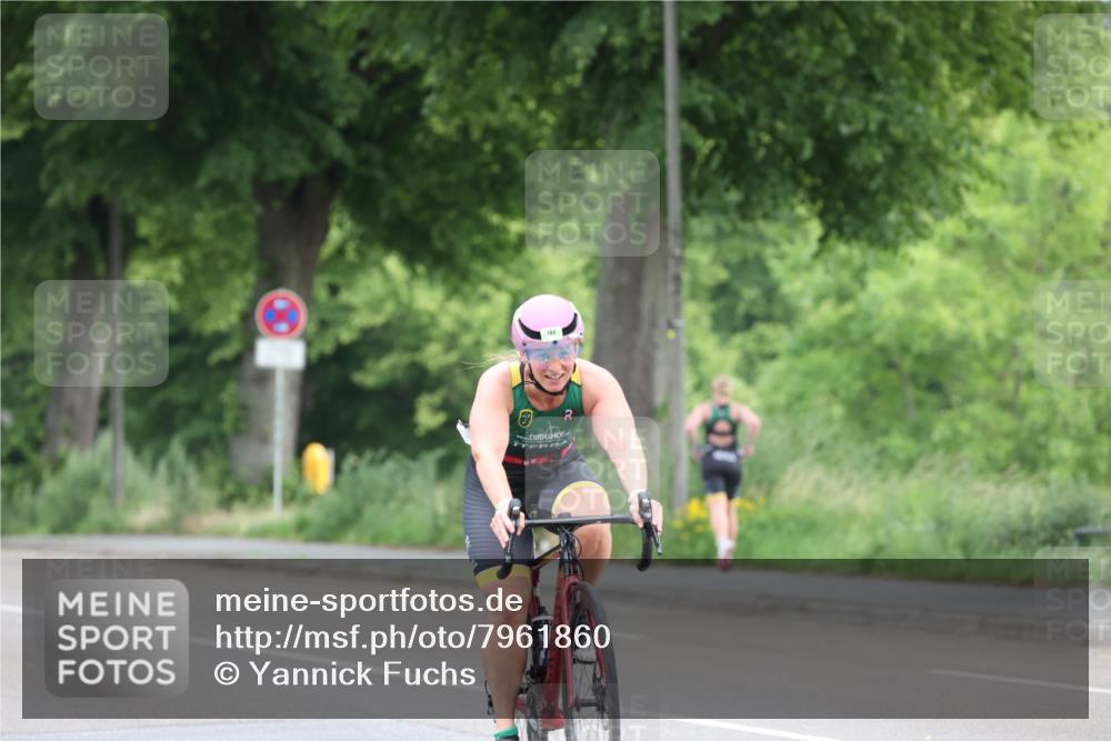 15.06.2025 - 7 Türme Triathlon Yannick Fuchs http://msf.ph/oto/7961860 15.06.2025 10:06:59 Radfahren  meine-sportfotos.de