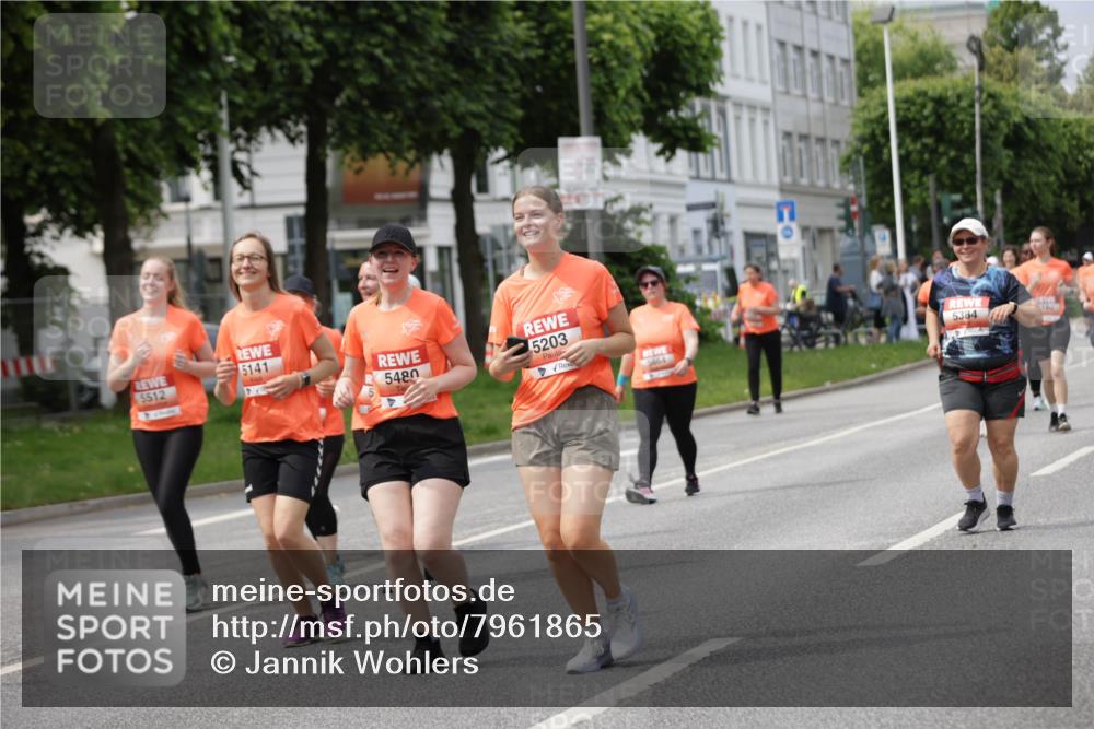 15.06.2025 - REWE Women's Run Jannik Wohlers http://msf.ph/oto/7961865 15.06.2025 09:46:28 Laufen 5141, 5512, 5480, 5203, 5384, 160 meine-sportfotos.de
