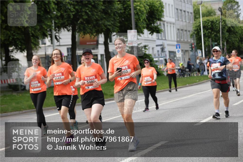 15.06.2025 - REWE Women's Run Jannik Wohlers http://msf.ph/oto/7961867 15.06.2025 09:46:28 Laufen 5141, 5512, 203, 5480, 5384, 5664, 5180 meine-sportfotos.de