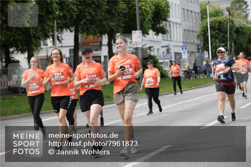 15.06.2025 - REWE Women's Run Jannik Wohlers http://msf.ph/oto/7961873 15.06.2025 09:46:28 Laufen 5141, 5512, 480, 03, 5384, 5180 meine-sportfotos.de