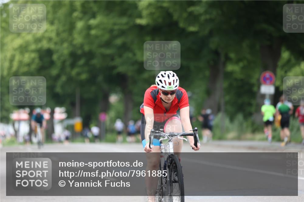 15.06.2025 - 7 Türme Triathlon Yannick Fuchs http://msf.ph/oto/7961885 15.06.2025 13:50:50 Radfahren 256, 389, 911, 954 meine-sportfotos.de