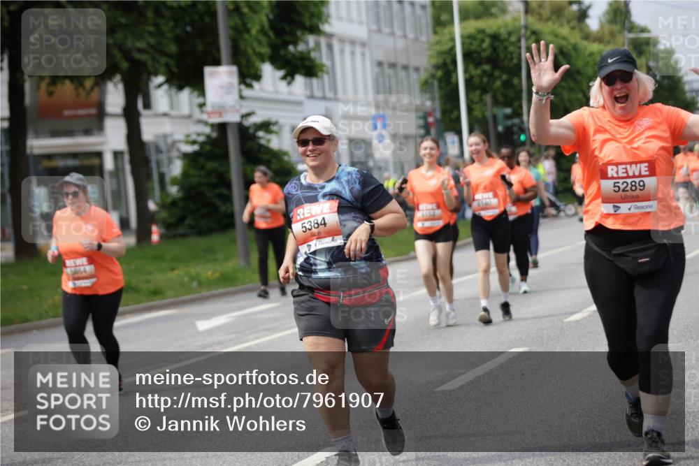 15.06.2025 - REWE Women's Run Jannik Wohlers http://msf.ph/oto/7961907 15.06.2025 09:46:31 Laufen 5384, 15664, 6162, 5140, 5289 meine-sportfotos.de